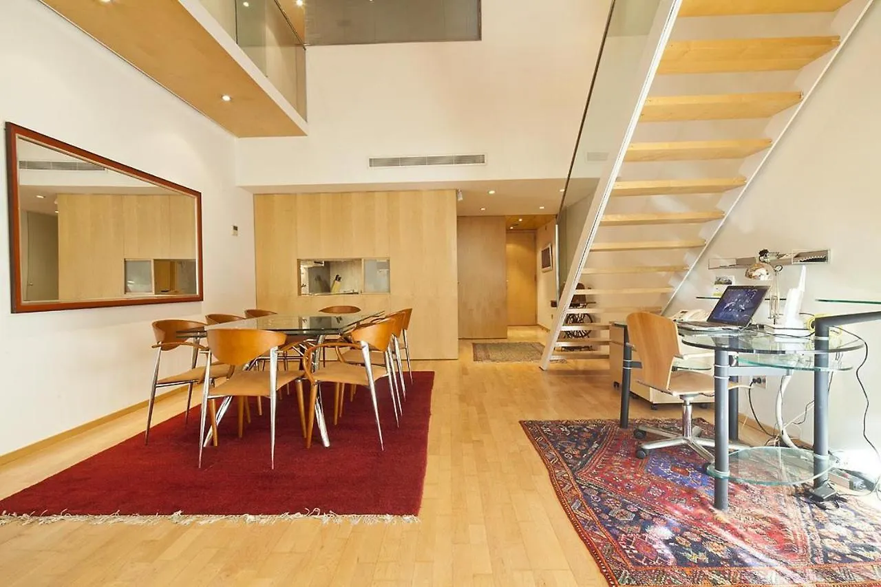 Spacious Apartment In Barcelona With Outdoor Terrace إسبانيا